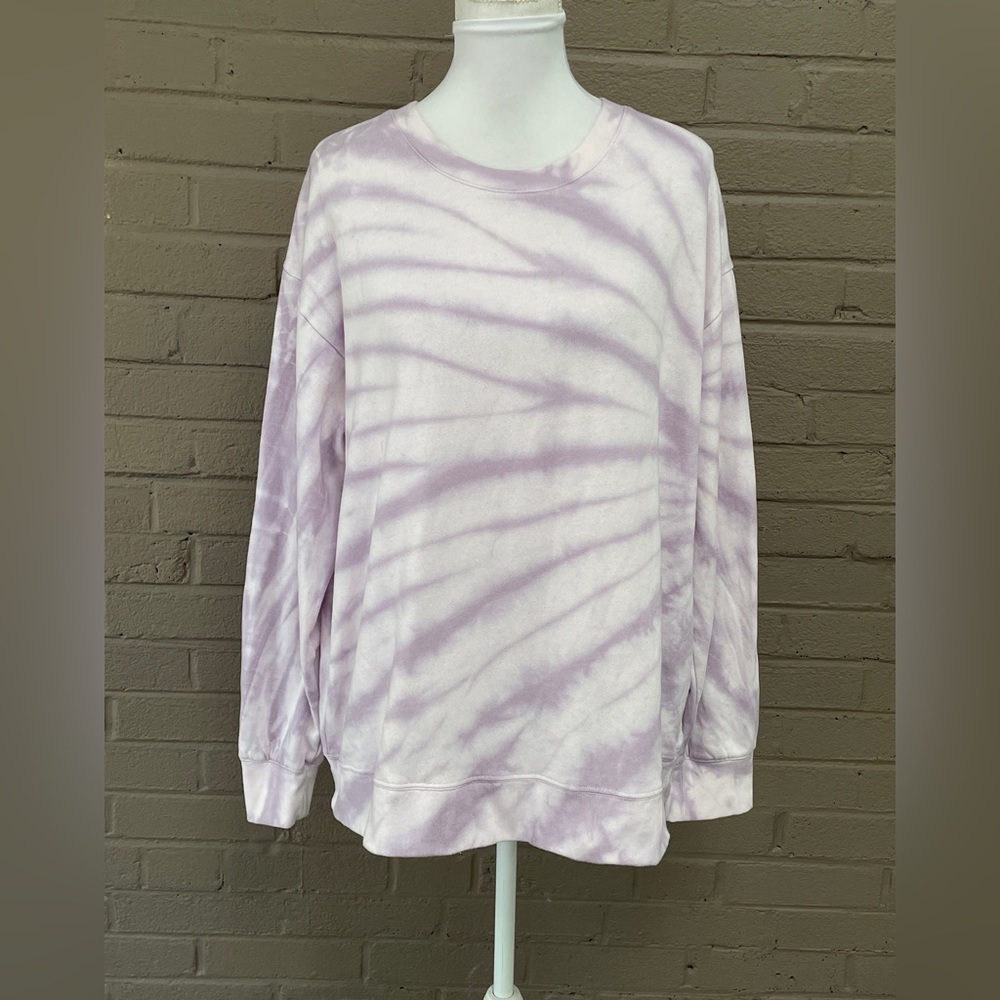 Splendid Purple/ Lavender tie dye sweatshirt  XL